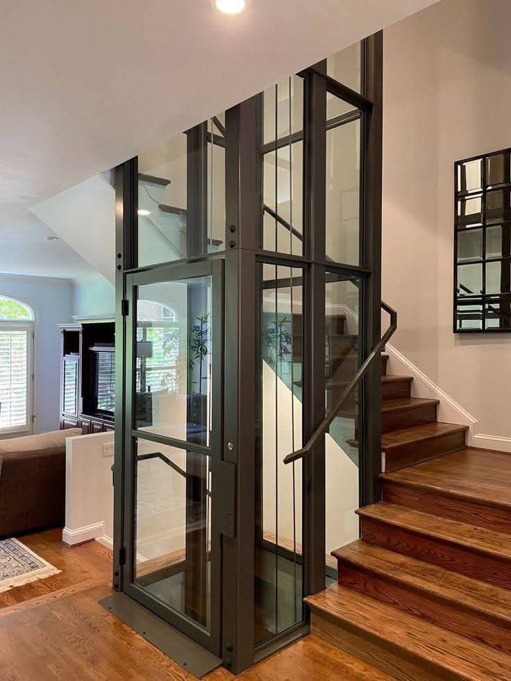 فيلا للبيع في التجمع الخامس دقيقتين من