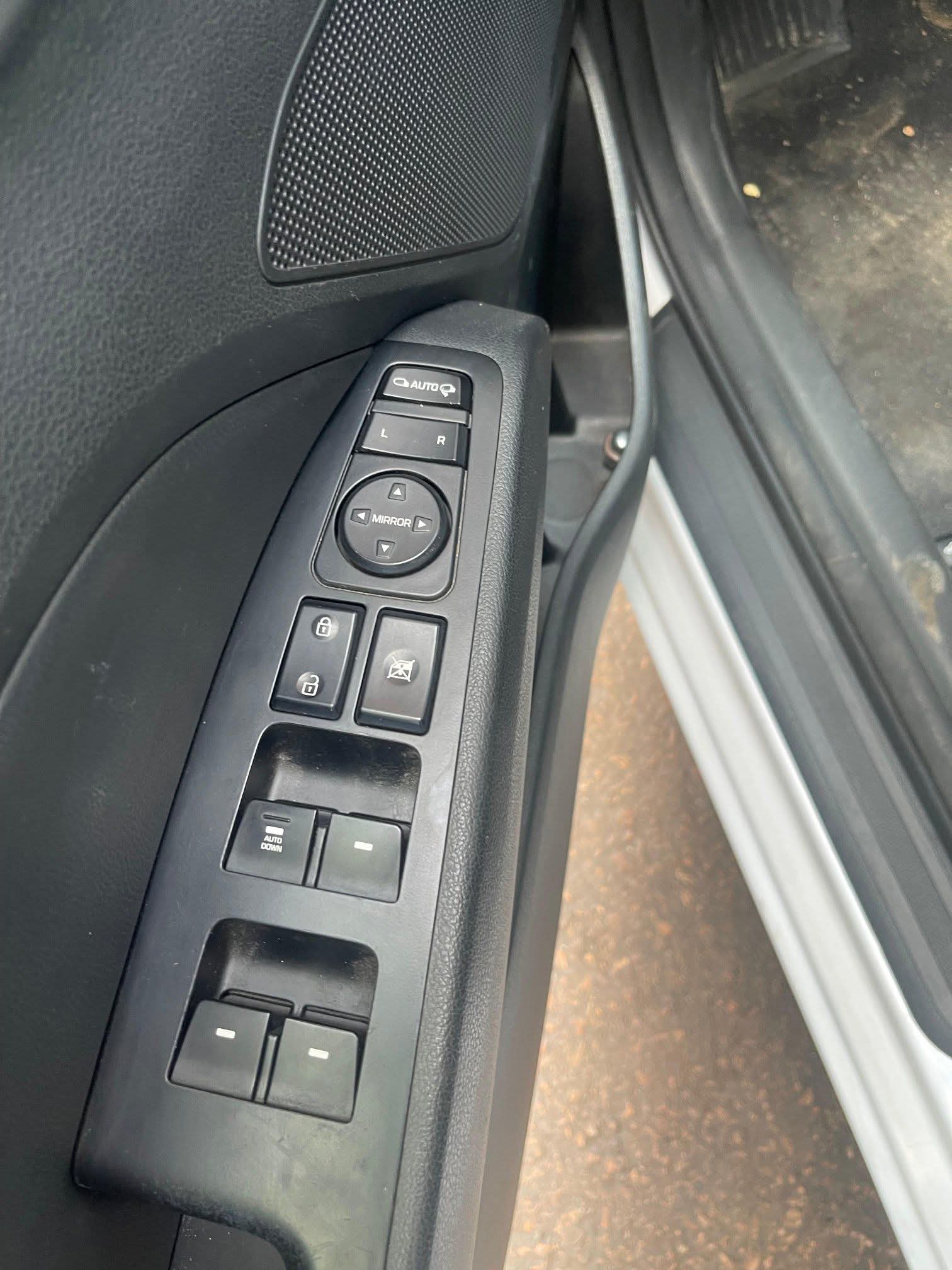 لو عايز عربية تشيلك وتمشيك صح على الطريق… يبقى وقفت